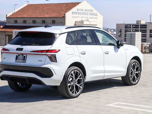 New 2026 Audi Q3 quattro 2.0T image 4