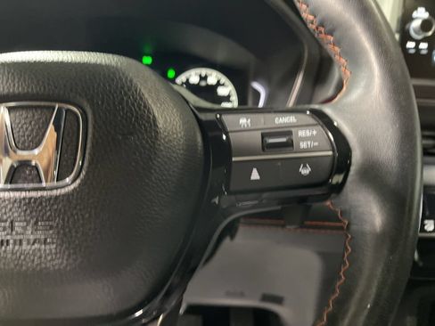 Used 2025 Honda Pilot TrailSport image 31