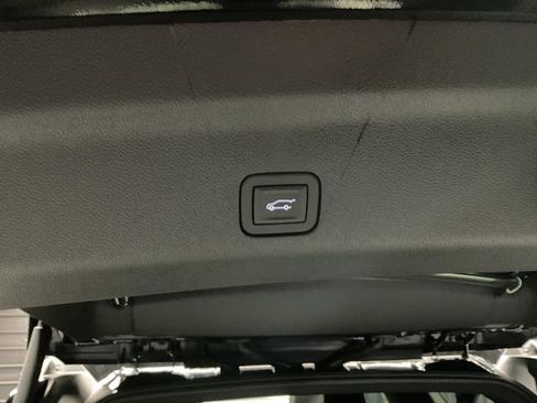 New 2026 Chevrolet Suburban Z71 w/ Comfort Package image 14