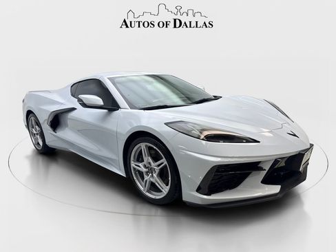 Used 2021 Chevrolet Corvette Stingray Coupe w/ Z51 Performance Package RWD image 21
