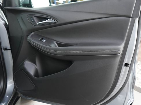 Used 2023 Buick Encore GX Preferred w/ Cold Weather Comfort Package AWD/4WD image 9