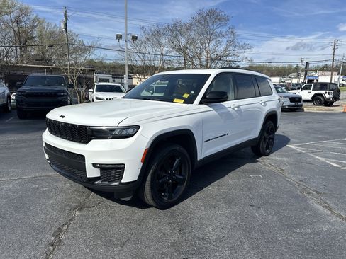 Used 2024 Jeep Grand Cherokee L Limited w/ Luxury Tech Group II image 5
