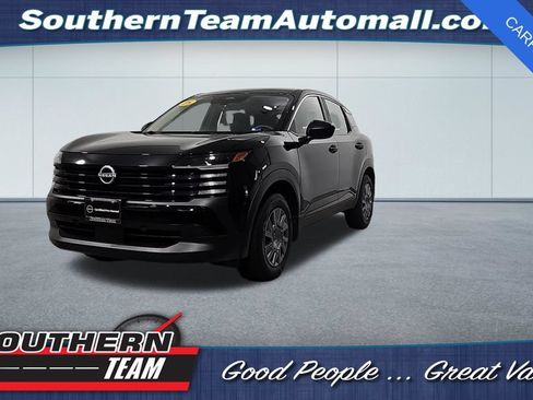 Used 2025 Nissan Kicks S AWD/4WD image 1