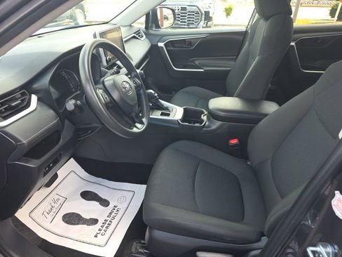 Used 2024 Toyota RAV4 LE image 8