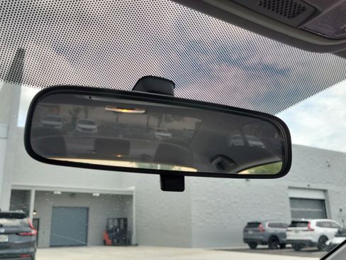 Used 2016 Honda Accord LX image 25