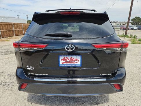 Used 2020 Toyota Highlander Limited FWD image 6