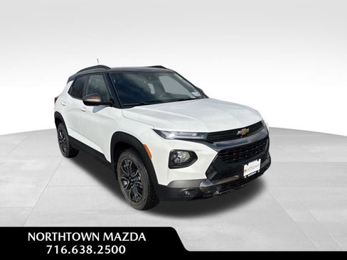 Used 2021 Chevrolet TrailBlazer ACTIV w/ Convenience Package image 1