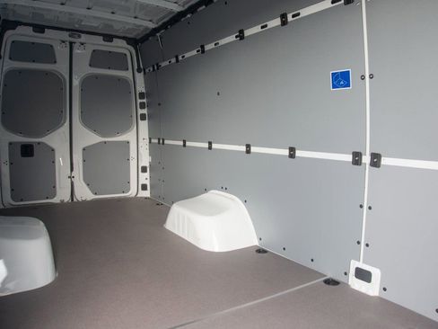 Used 2025 Mercedes-Benz Sprinter 4500 image 36