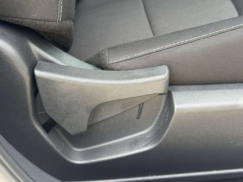 Used 2025 Nissan Sentra SV FWD image 28