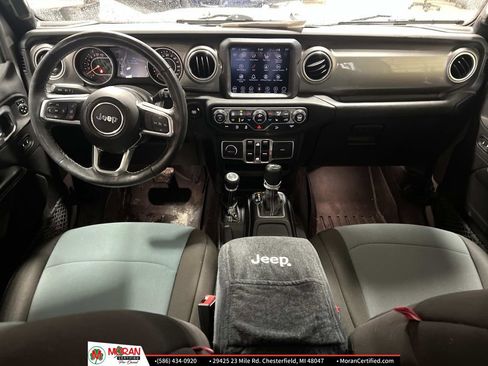 Used 2018 Jeep Wrangler Unlimited Sahara image 14