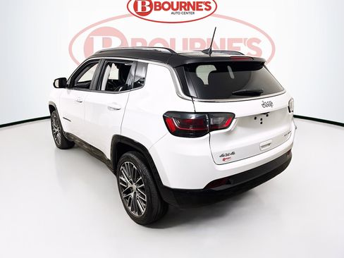 Used 2022 Jeep Compass Limited w/ Elite Group AWD/4WD image 9