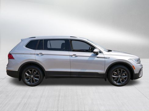 Certified 2023 Volkswagen Tiguan SE FWD image 8