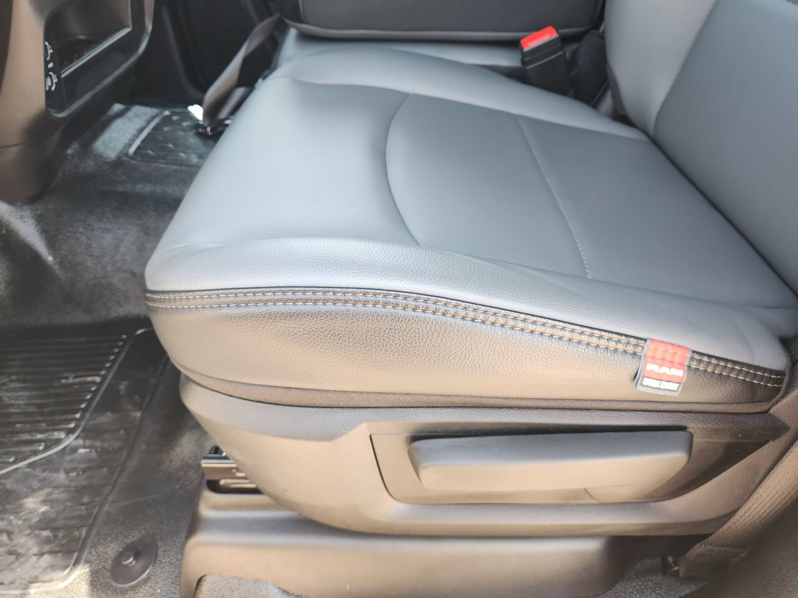 New 2026 RAM 3500 Tradesman AWD/4WD image 20