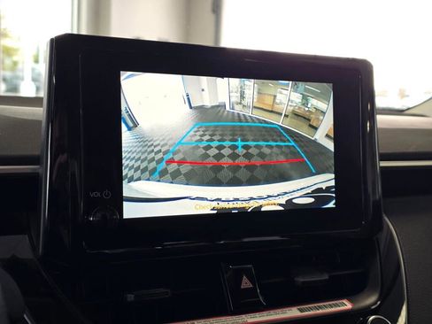 Used 2024 Toyota Corolla LE image 31