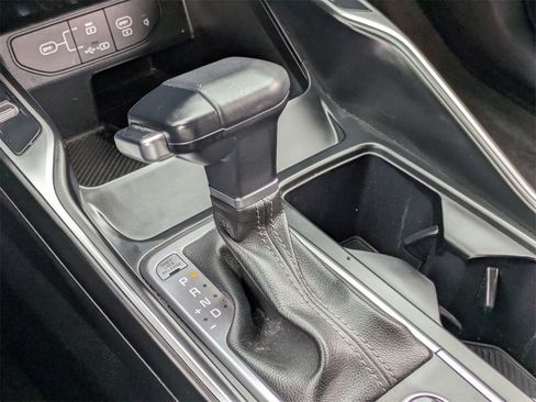 Used 2024 Kia Sorento S image 23