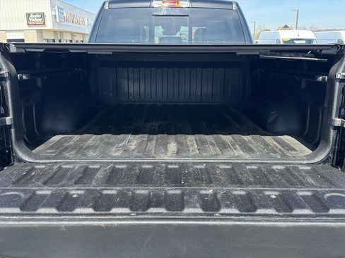 Used 2022 RAM 1500 Laramie AWD/4WD image 5