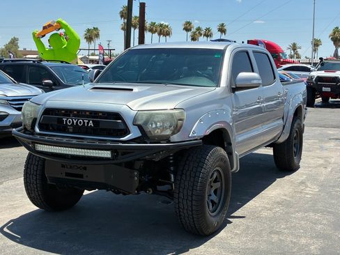 Used 2014 Toyota Tacoma 4x4 Double Cab w/ TRD Sport Package image 2