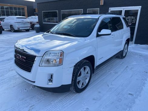 Used 2010 GMC Terrain SLT image 3