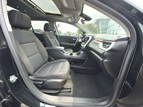 Used 2023 GMC Acadia SLE w/ Driver Convenience Package FWD image 28