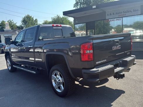 Used 2016 GMC Sierra 2500 SLT w/ All-Terrain HD Package AWD/4WD image 7