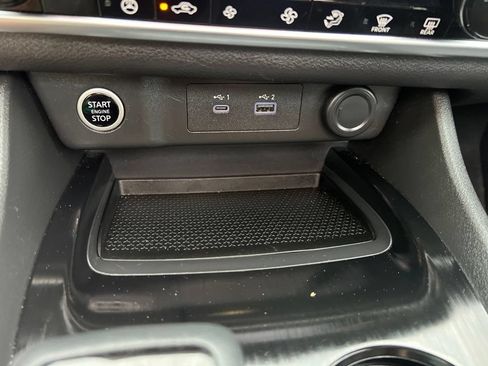 Used 2021 Nissan Rogue SV w/ Premium Package FWD image 34