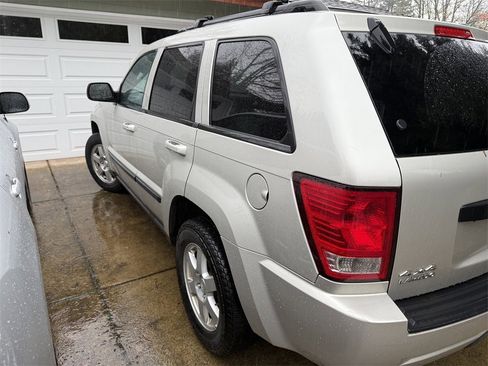 Used 2009 Jeep Grand Cherokee Laredo w/ Trailer Tow Group image 12