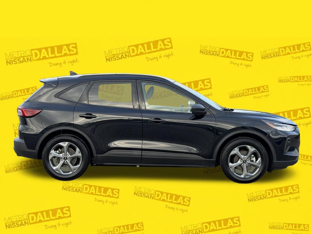Used 2025 Ford Escape ST-Line FWD image 4