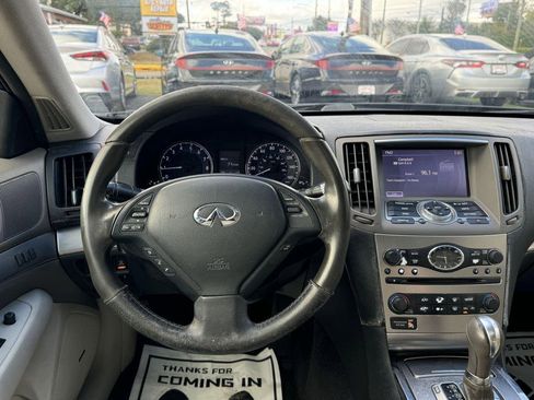 Used 2012 INFINITI G37 Journey w/ Premium Pkg image 16