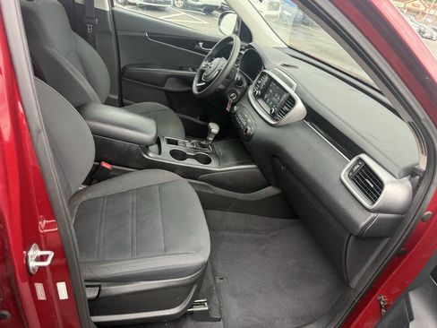 Used 2020 Kia Sorento LX FWD image 14