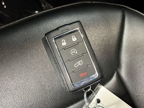 Used 2025 Jeep Grand Cherokee Limited AWD/4WD image 40