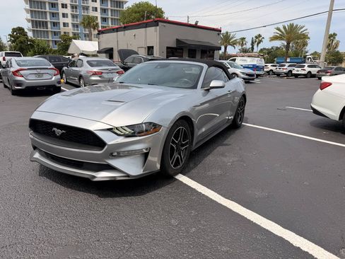 Used 2021 Ford Mustang Premium RWD image 6