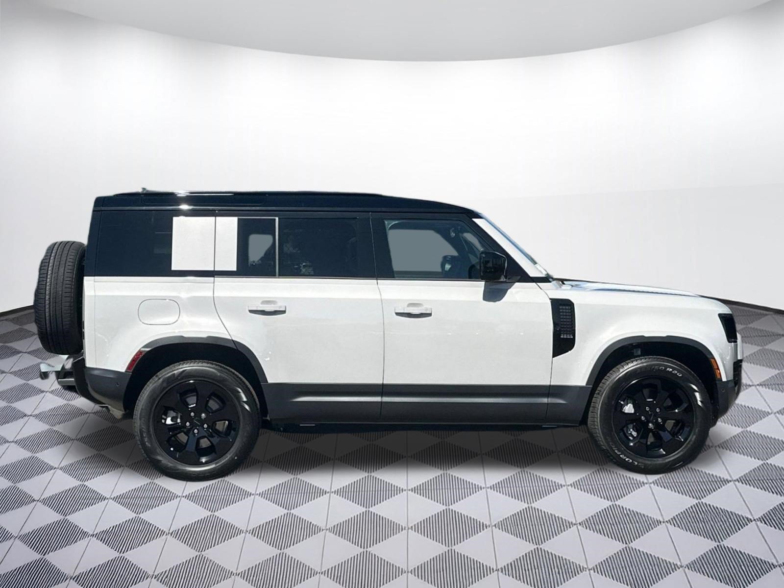 New 2026 Land Rover Defender 110 S AWD/4WD image 25