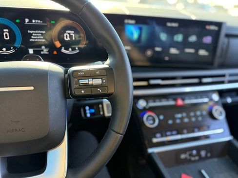 Used 2026 Hyundai Santa Fe SEL image 8