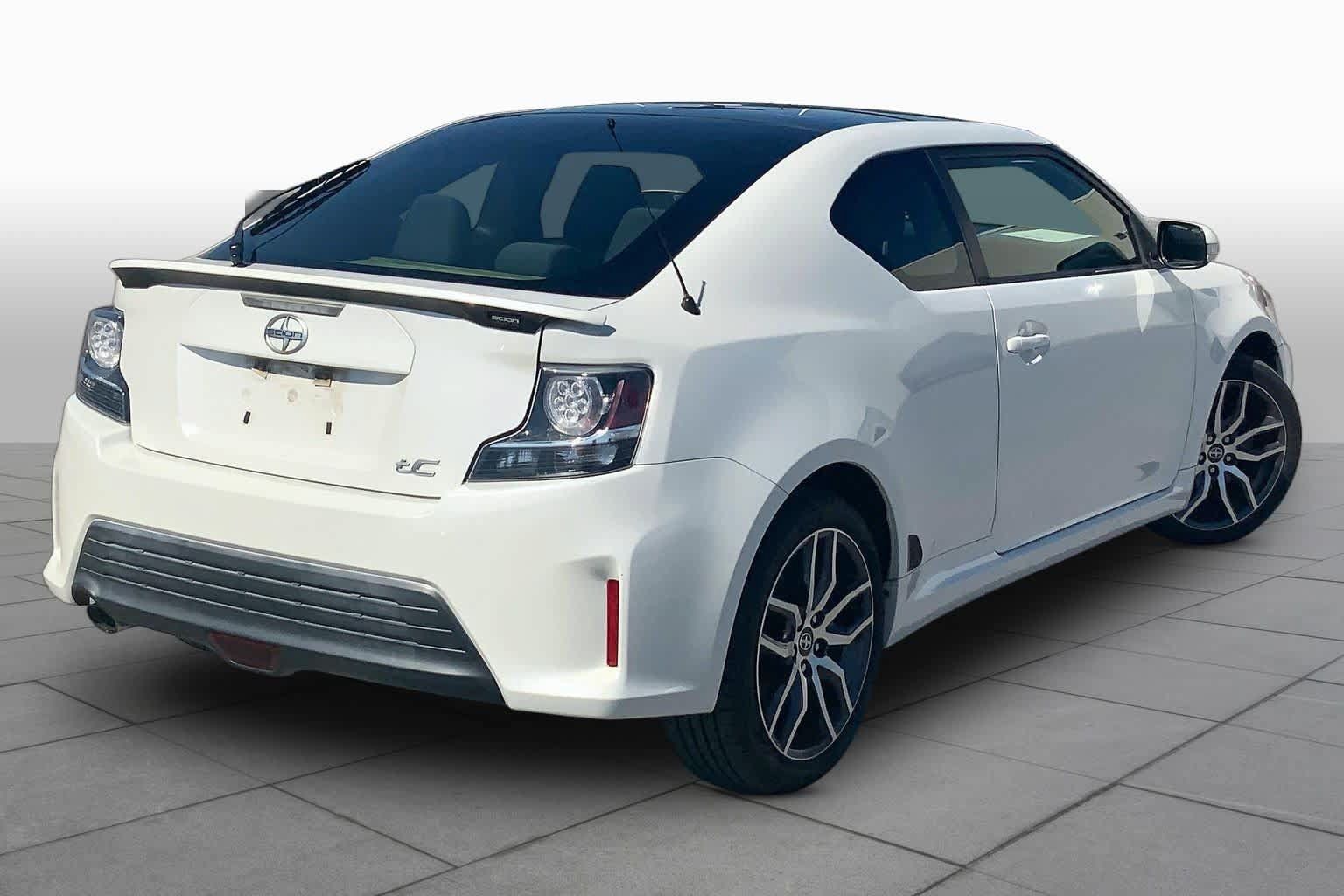 Used 2016 Scion tC FWD image 12