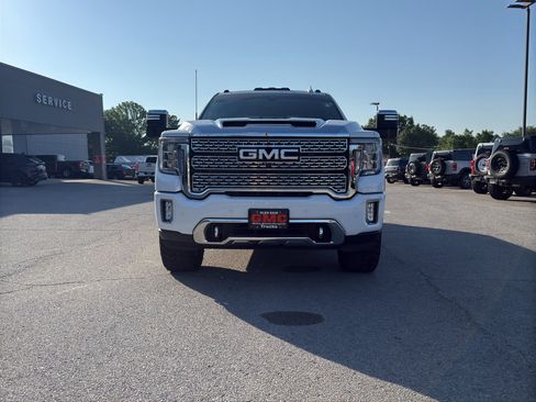 Used 2022 GMC Sierra 2500 Denali w/ Denali Ultimate Package AWD/4WD image 8