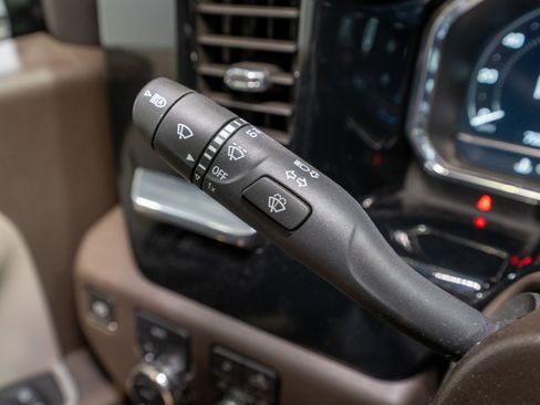 Used 2025 GMC Sierra 1500 SLT w/ SLT Premium Plus Package image 30