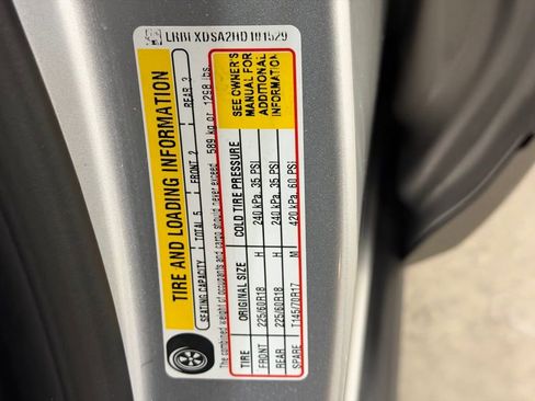 Certified 2017 Buick Envision Essence image 31