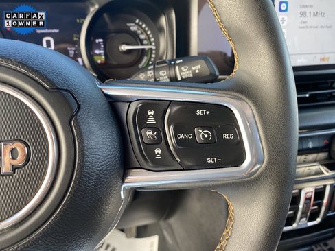 Used 2024 Jeep Wrangler Unlimited Sahara image 28