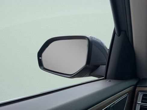 Used 2025 Volkswagen Atlas SE FWD image 10