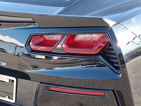 Used 2019 Chevrolet Corvette Stingray Coupe w/ 1LT image 12