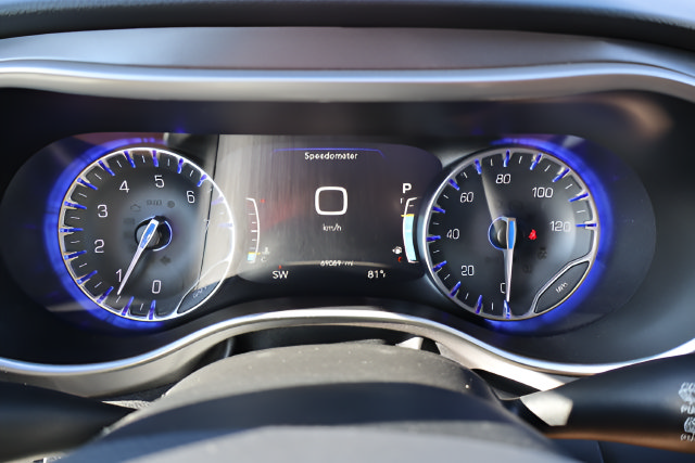 Used 2023 Chrysler Pacifica Touring-L FWD image 27