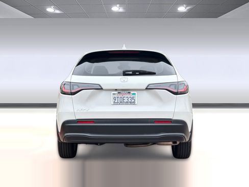 Used 2025 Honda HR-V LX image 9