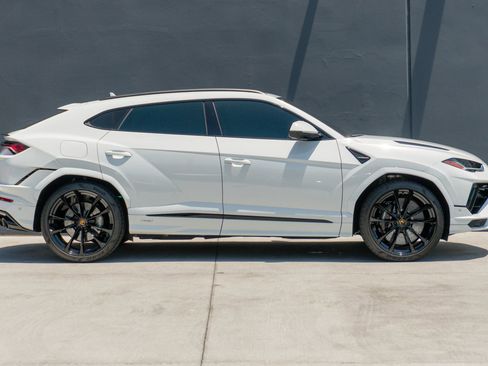 Used 2023 Lamborghini Urus S AWD/4WD image 5