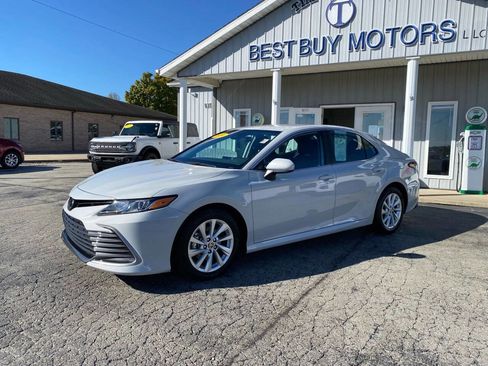 Used 2024 Toyota Camry LE image 28