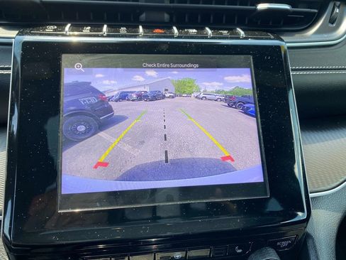 Used 2023 Jeep Grand Cherokee Altitude AWD/4WD image 13