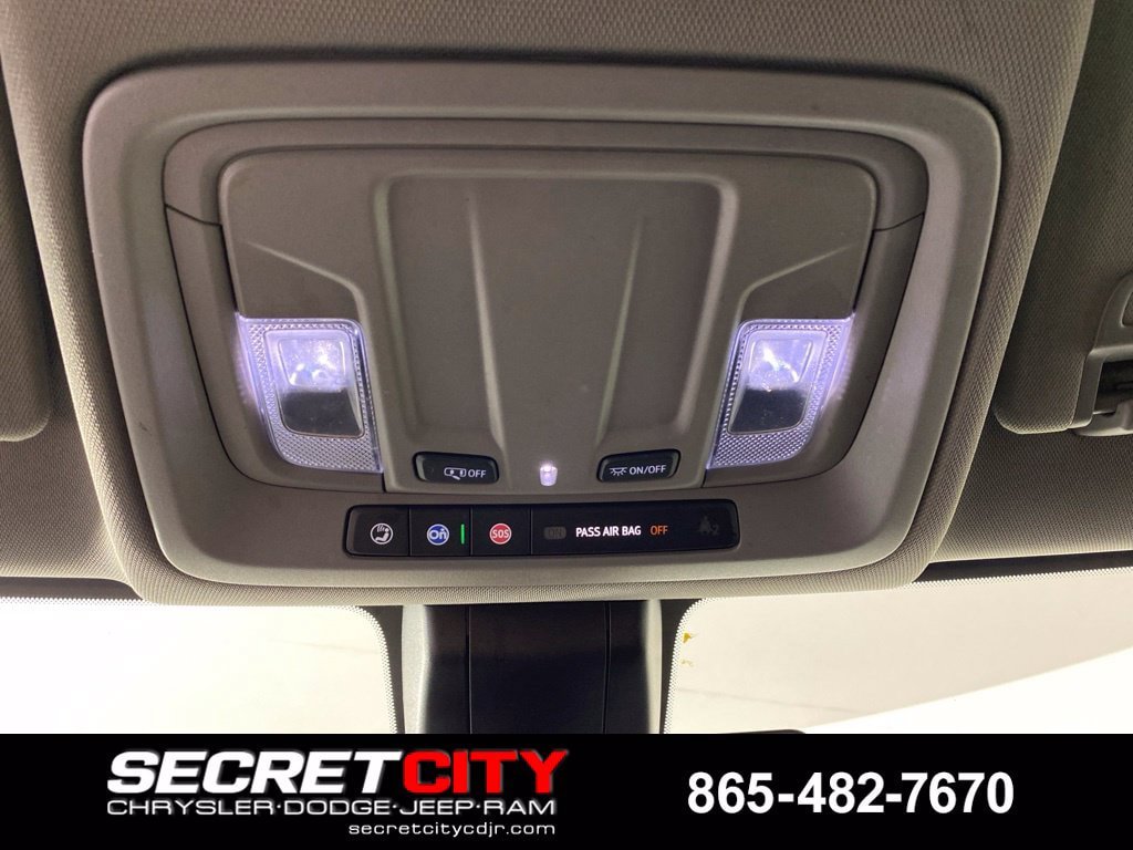 Used 2020 Chevrolet Silverado 1500 LT w/ Convenience Package AWD/4WD image 19