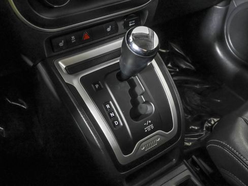 Used 2014 Jeep Compass Latitude image 31