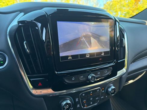 Used 2023 Chevrolet Traverse LT image 31