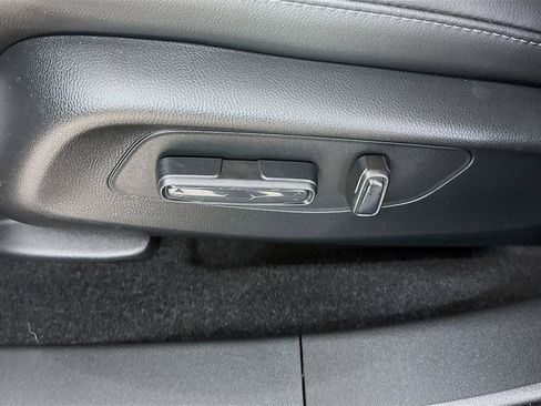 Certified 2026 Honda HR-V EX-L image 22