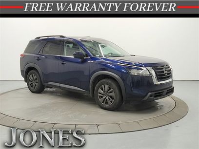 Used 2022 Nissan Pathfinder SV w/ SV Premium Package